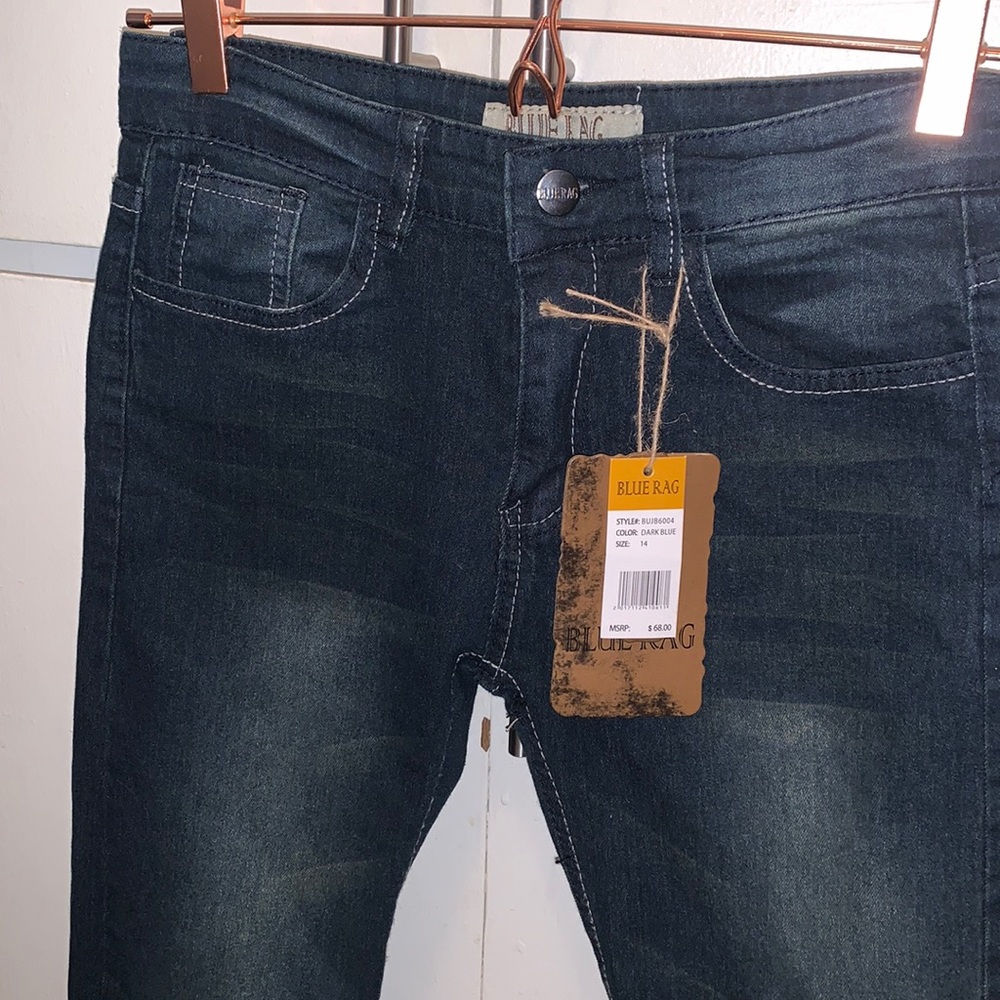 BRAND NEW JEANS